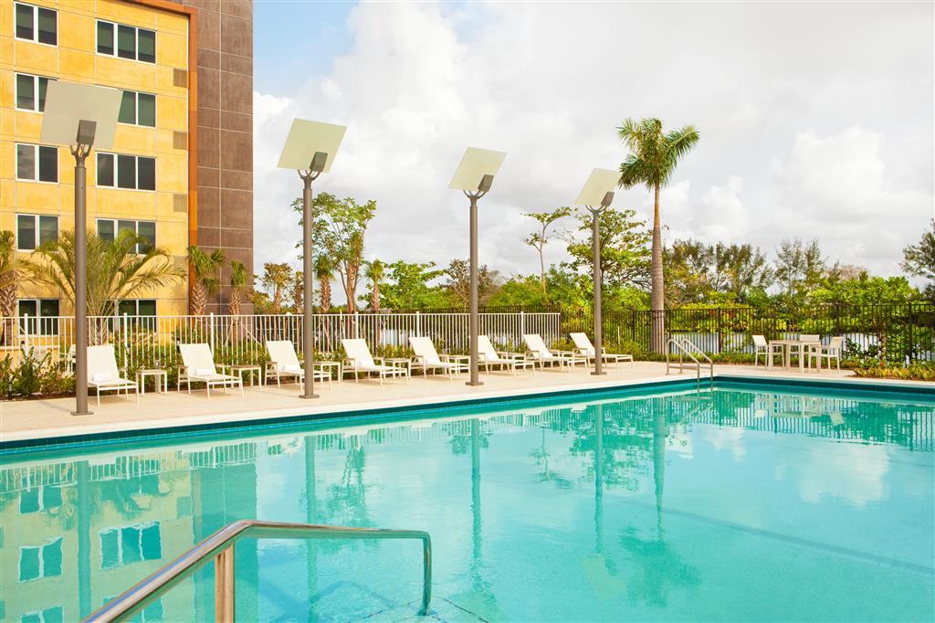 Element Miami International Airport Hotel Bagian luar foto